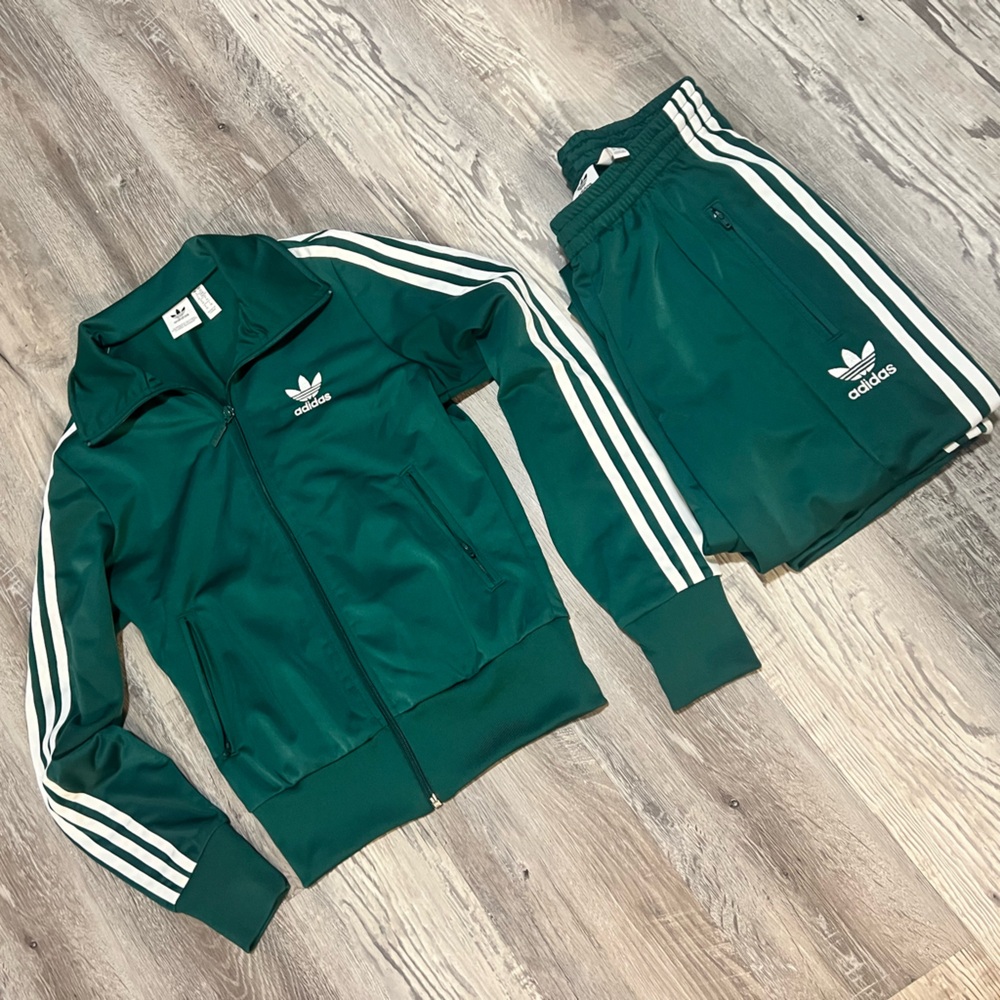 Women’s Adidas zip up jacket and track pants